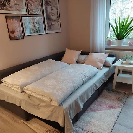 Apartament Helles Modern Eingerichtetes *