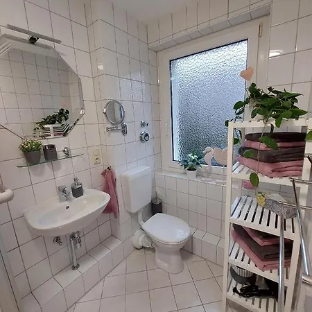 Apartament Helles Modern Eingerichtetes *