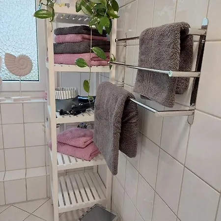 Helles Modern Eingerichtetes * Halle (Saale)