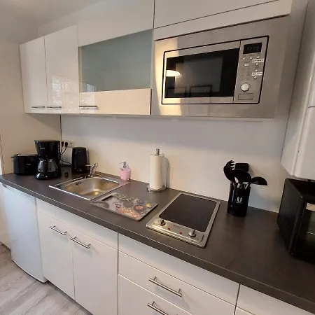 Helles Modern Eingerichtetes Apartament *